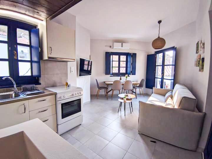 Oros Eros Apartment Hydra  Bagian luar foto