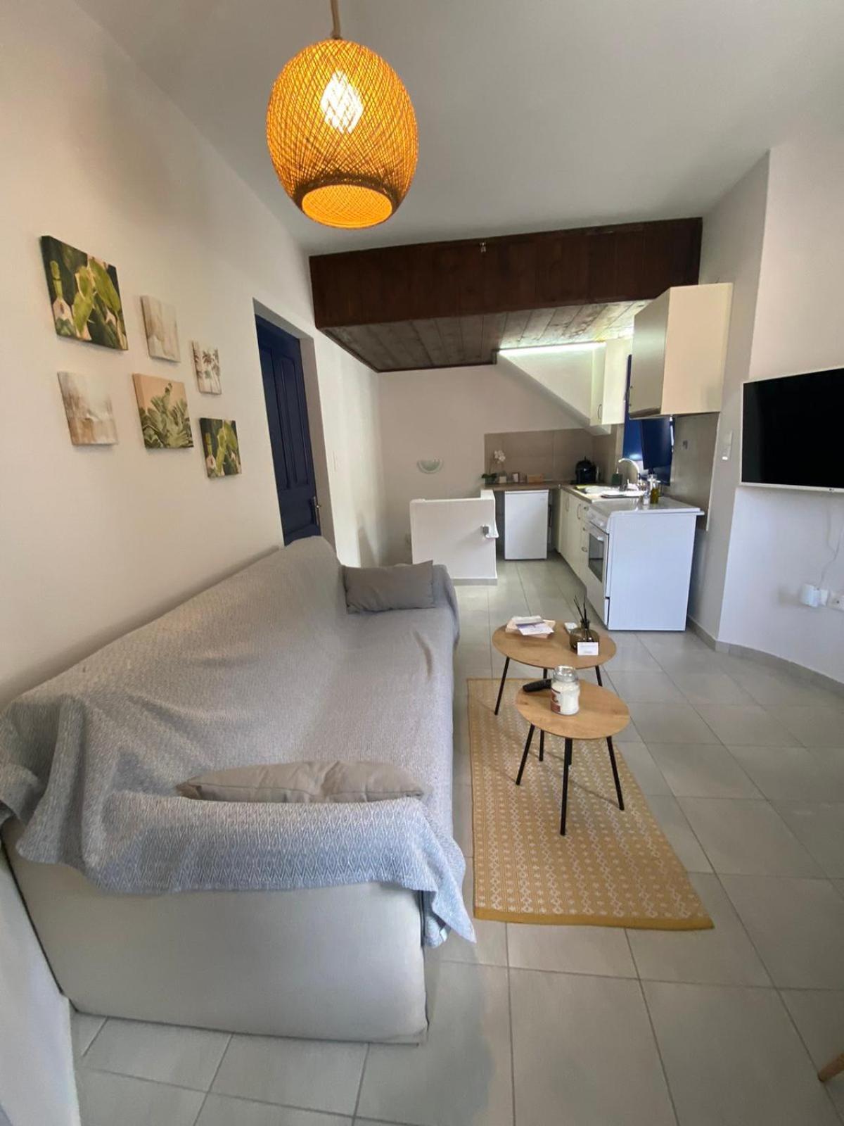 Oros Eros Apartment Hydra  Ruang foto